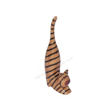 Wood Cat Squatting Brown Stripes 10 cm